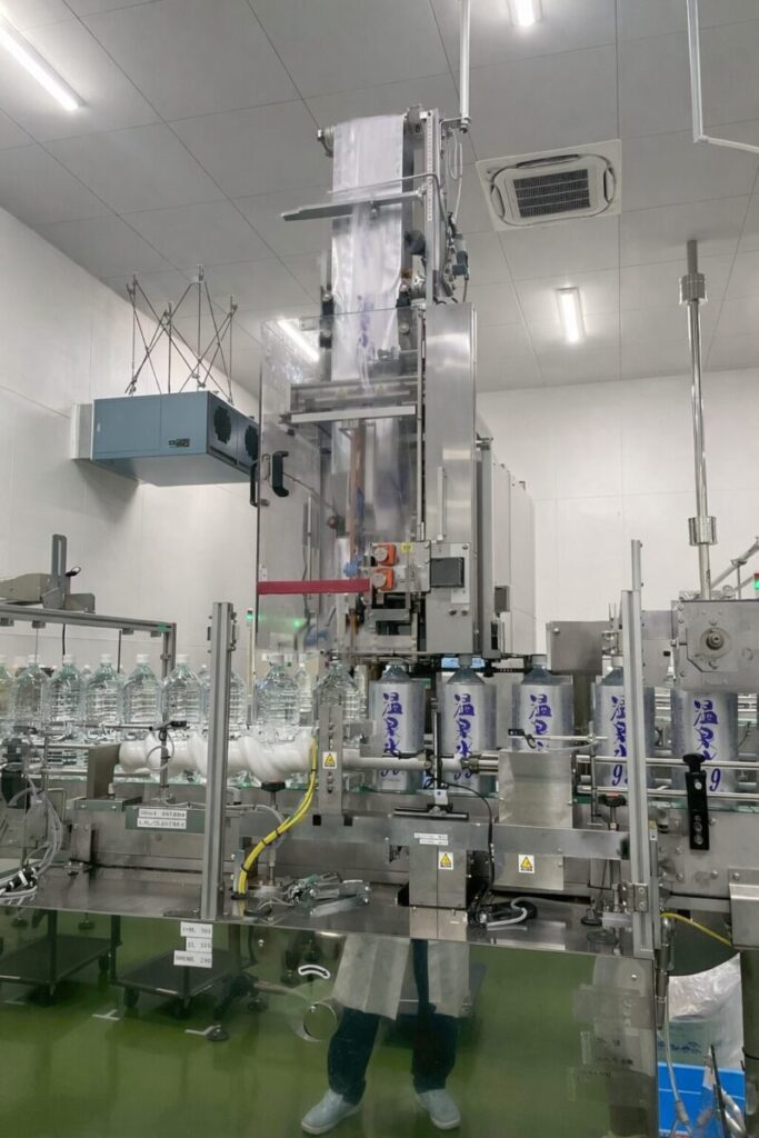 ONSENSUI99 automated bottling production line in Japan ensuring strict quality control